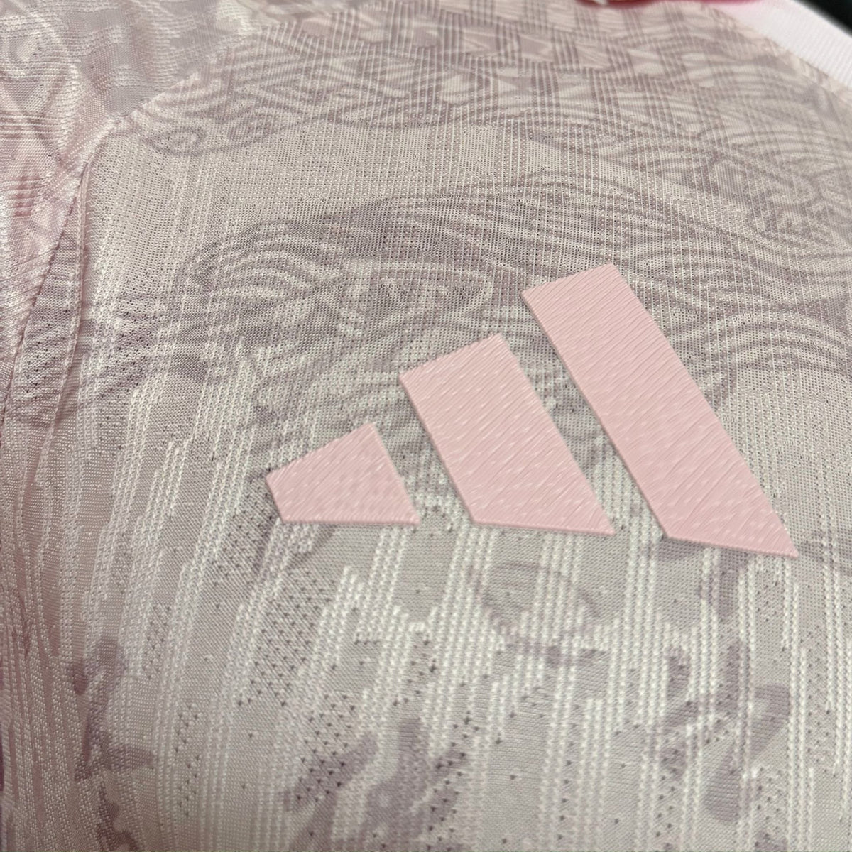 Camisa Japão Especial Rosa 2026 Jogador