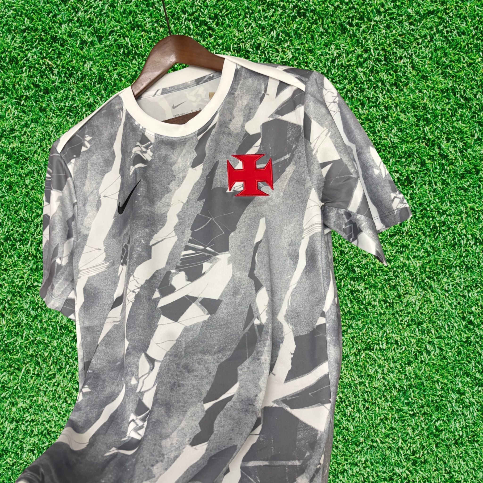Camisa Vasco Pré-Jogo 26/27 Torcedor