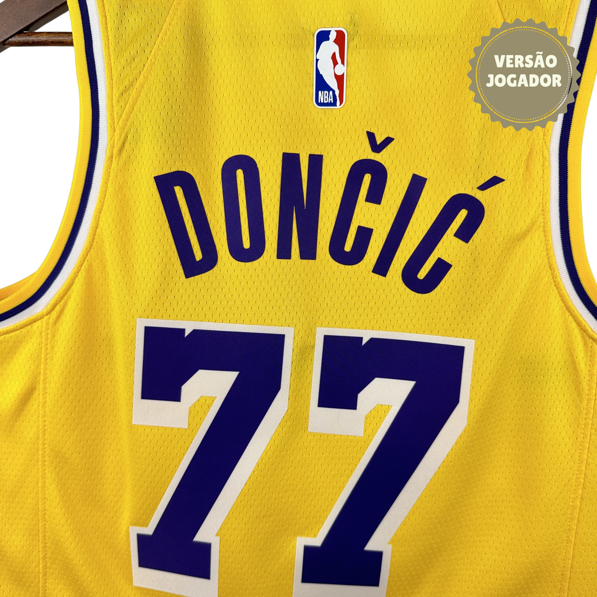 Camisa Los Angeles Lakers City 2023 | #77 Doncic Amarela