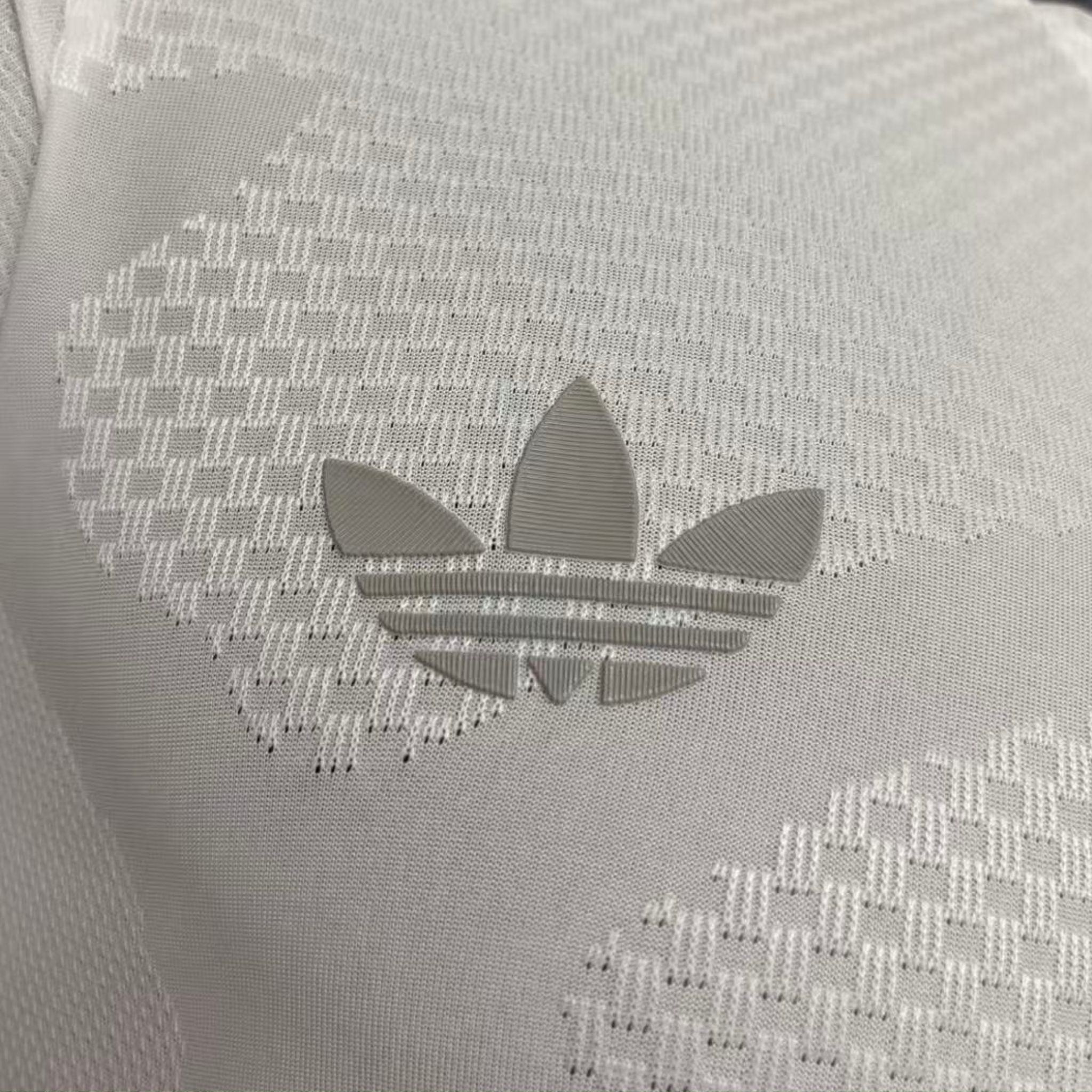 Camisa Real Madrid Especial 125 Anos 26/27 Jogador