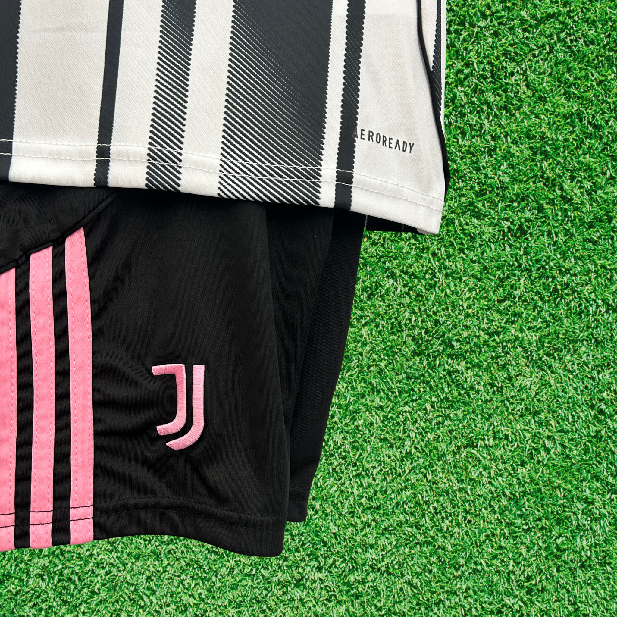 Kit Juventus I 25/26 Infantil