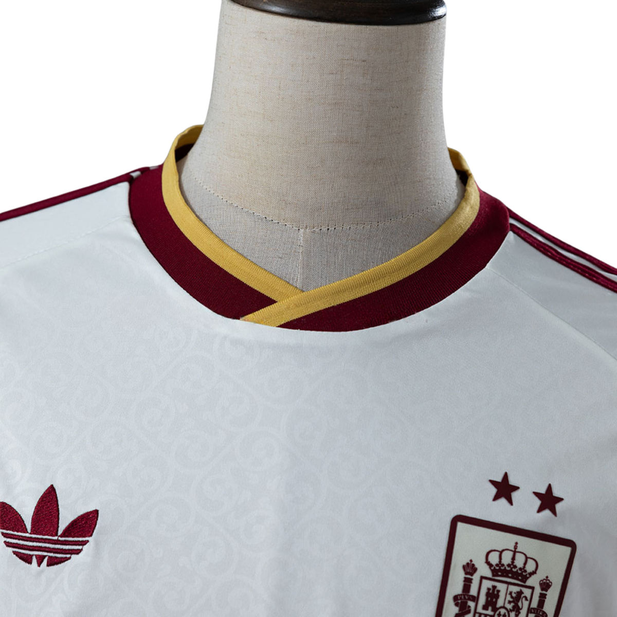 Camisa Espanha 2 Estrelas II 26/27 Manga Longa