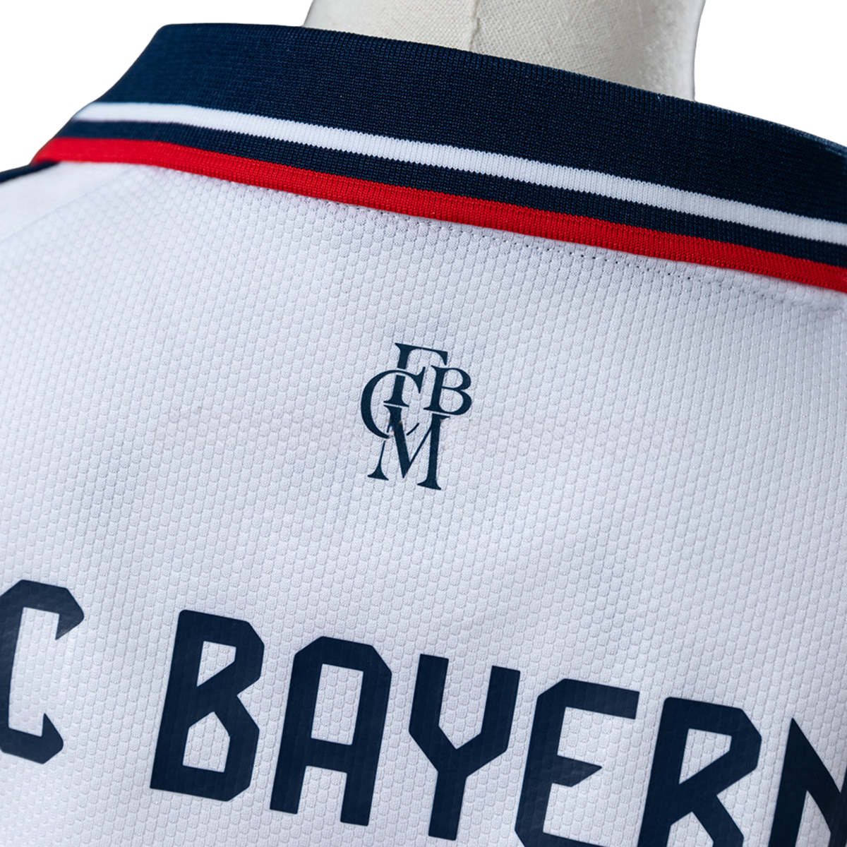 Kit Bayern Munich II 26/27 Infantil